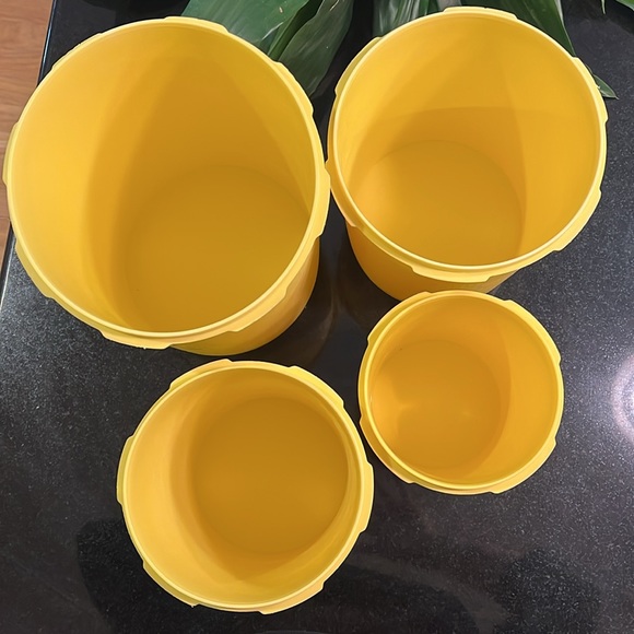 Tupperware - Yellow Nesting Servalier Canister (Set of 4) - Picture 5 of 12